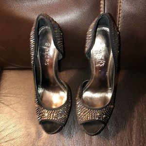 Bakers Show Stopper Heels Pumps Platform Size 6M Black Open Toe Slip On